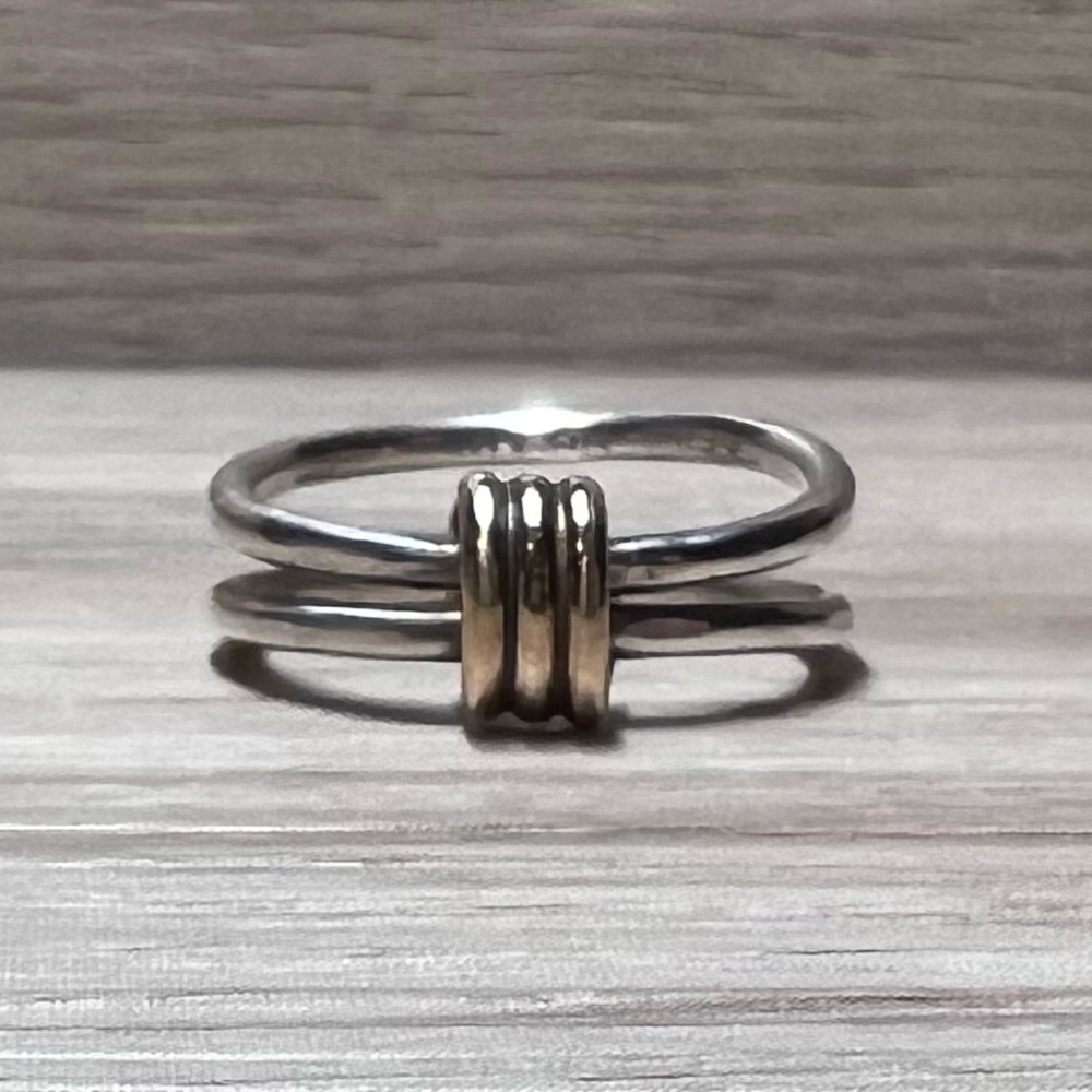 Vintage Designer Ed Levin Sterling Silver & Gold Signature Ring, Size 6 - Picture 2 of 13